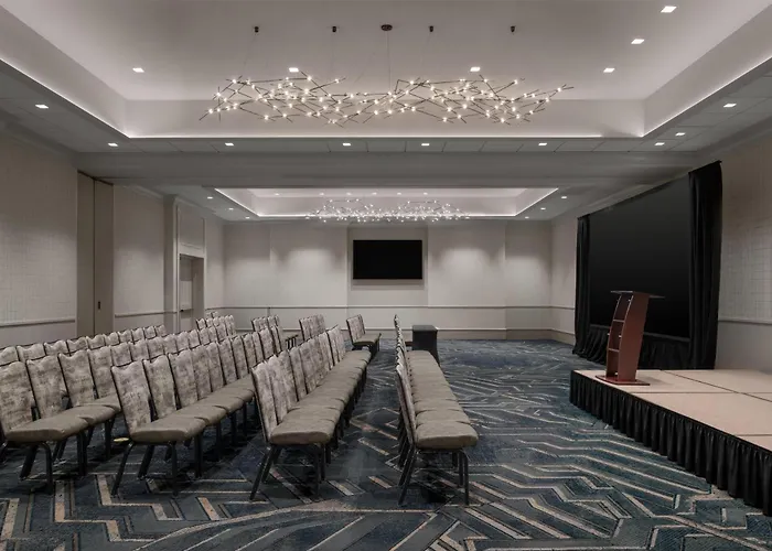 Hilton Santa Clara - Newly Renovated